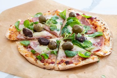Snelle tortilla “pizza”