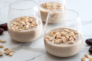 Zelfgemaakte proteïnepudding - gezouten karamel (gemaakt van 5 ingrediënten)