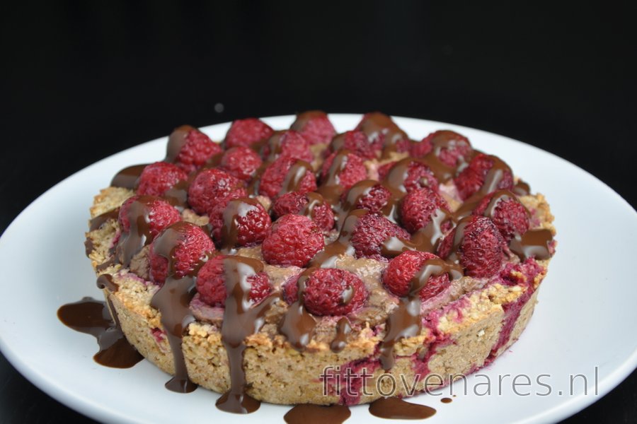 Frambozentaart met Avocado-Cacaovulling (Glutenvrij)