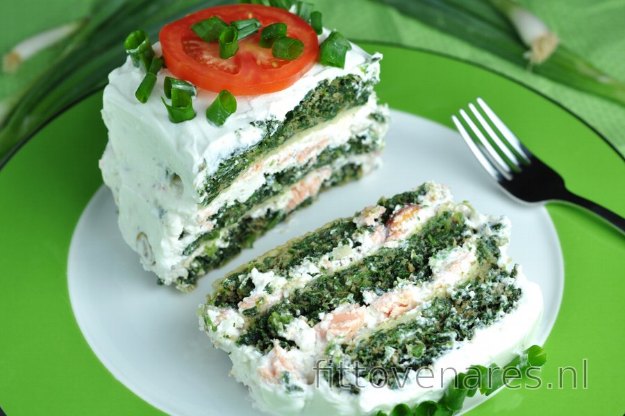Gezonde, hartige spinazietaart met zalm