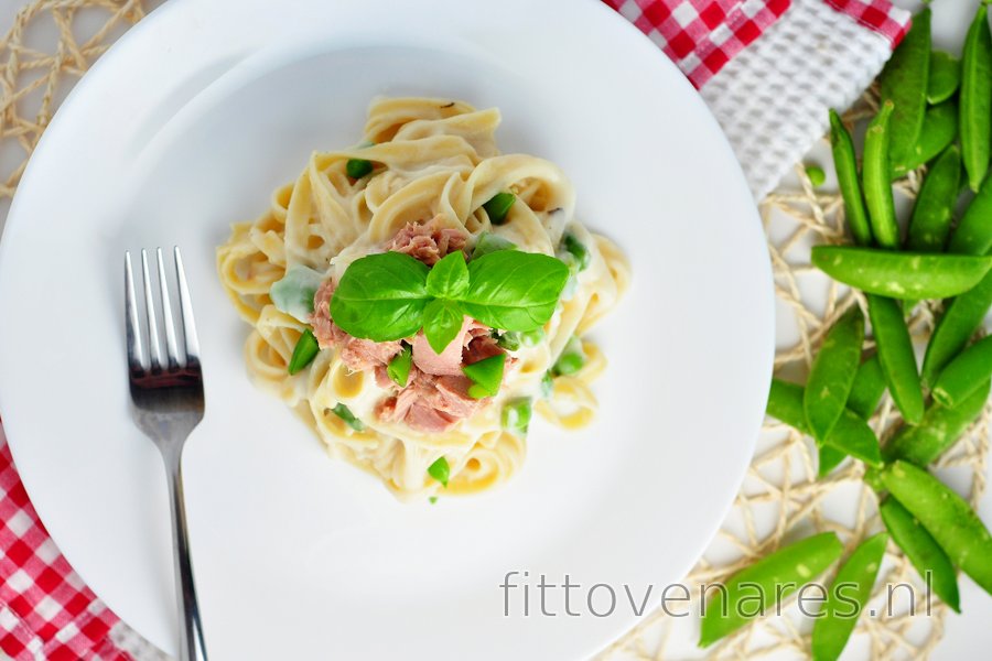 Fettuccine met lichte bloemkool-knoflooksaus