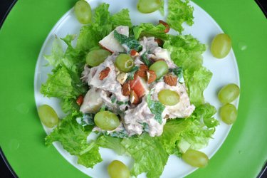 Gezonde Groente en Fruitsalade met Tonijn