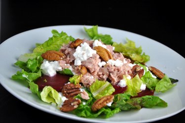 Gezonde Tonijnsalade met Bieten en Noten